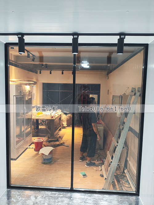 玻璃花房.jpg 玻璃花房.jpg